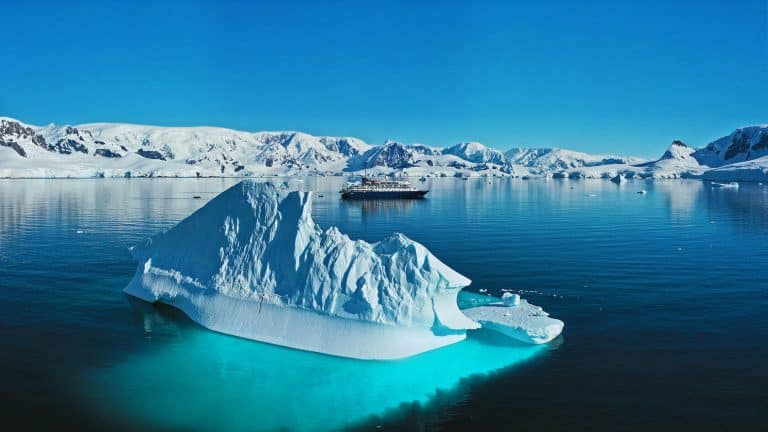 10 причин отправиться в Антарктиду: зачем туристы посещают Южный полюс