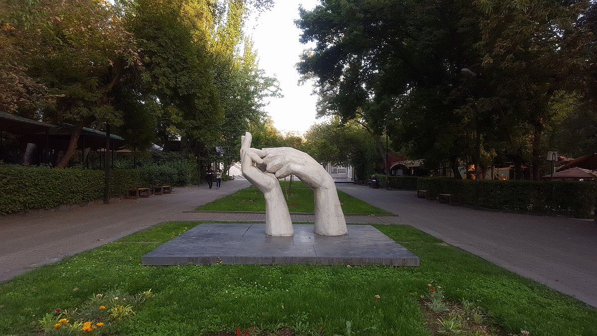 Парк влюбленных в Ереване