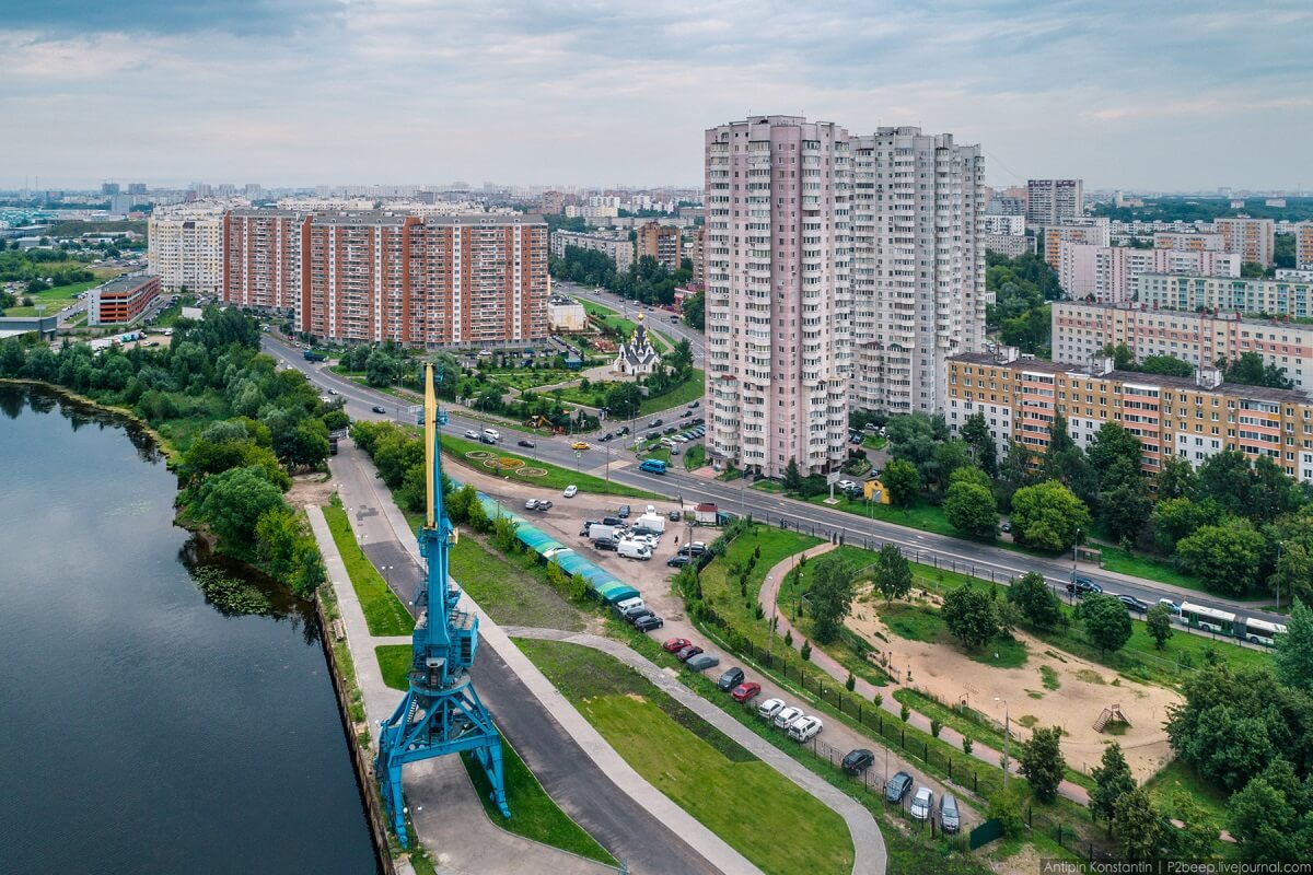 Пригородные набережные в Москве