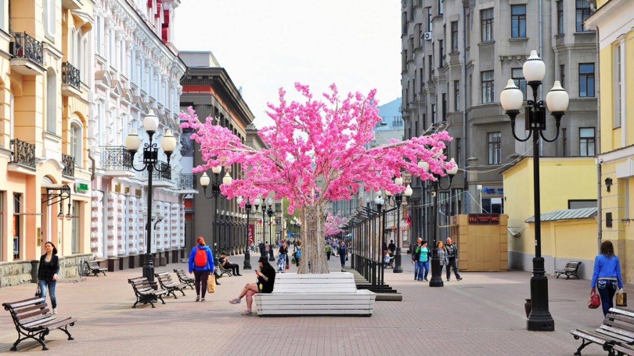 Улица Арбат в Москве