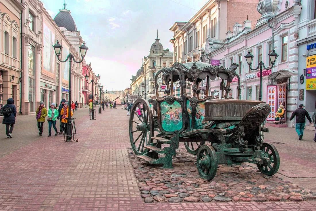 Улица Баумана в Казани