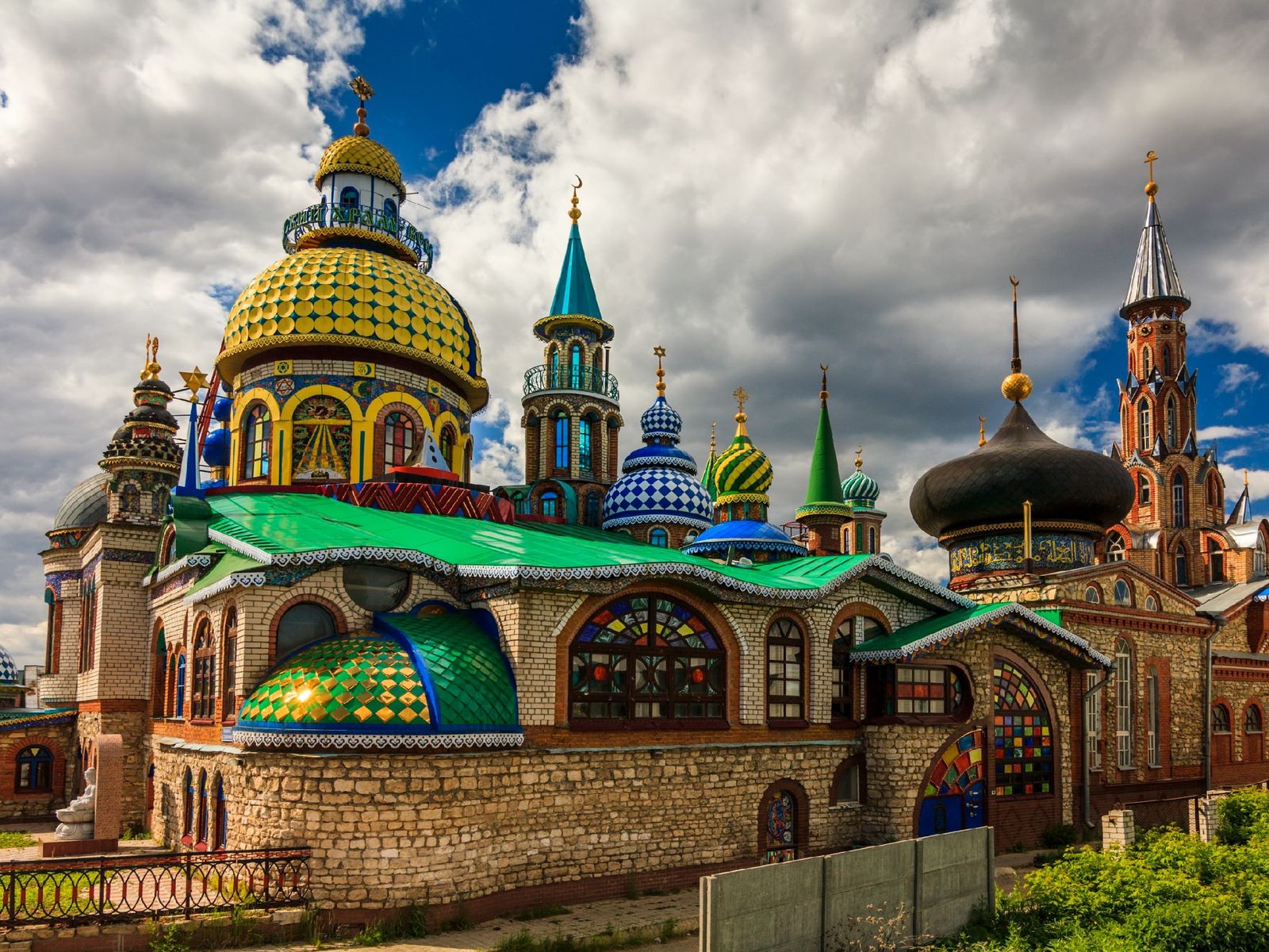 Храм всех религий в Казани