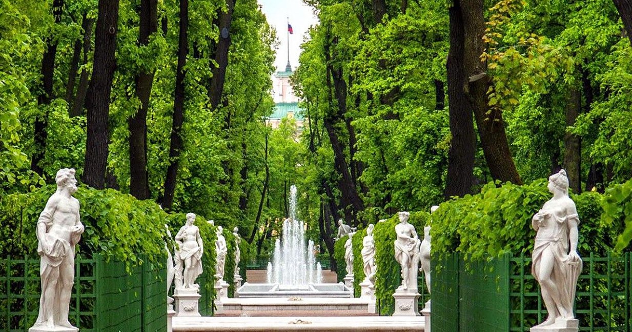 Летний сад в Петербурге
