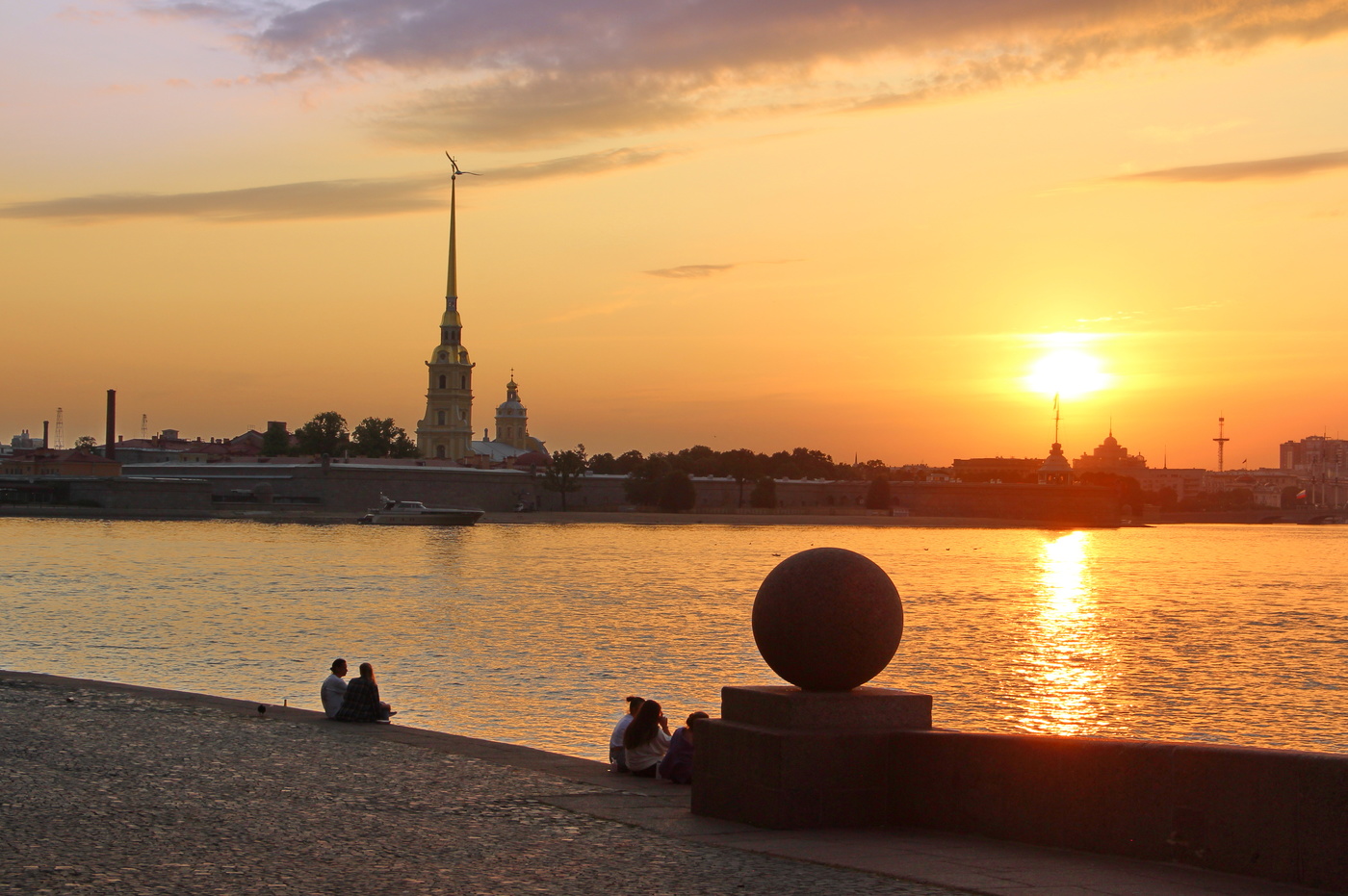 Рассвет в Петербурге