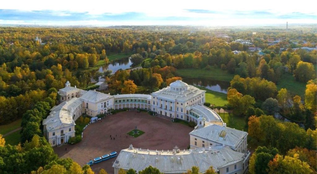 Что посмотреть в окрестностях Санкт-Петербурга: исторические места, парки и живописные маршруты