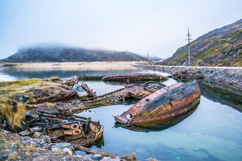 Стоит ли ехать в Териберку: северное сияние, киты и фантастические пейзажи