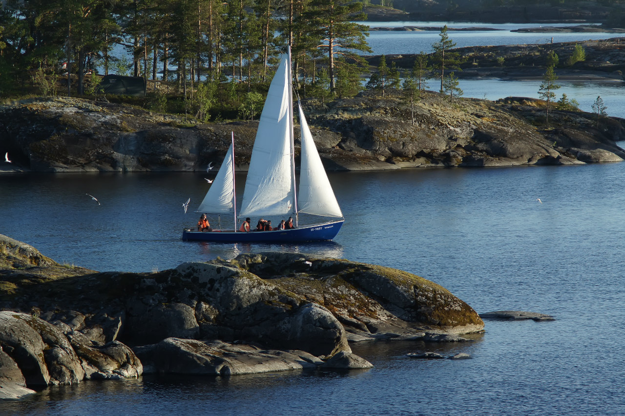 Прогулки на лодке в шхерам