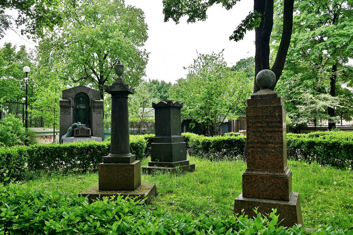 Тихвинское кладбище