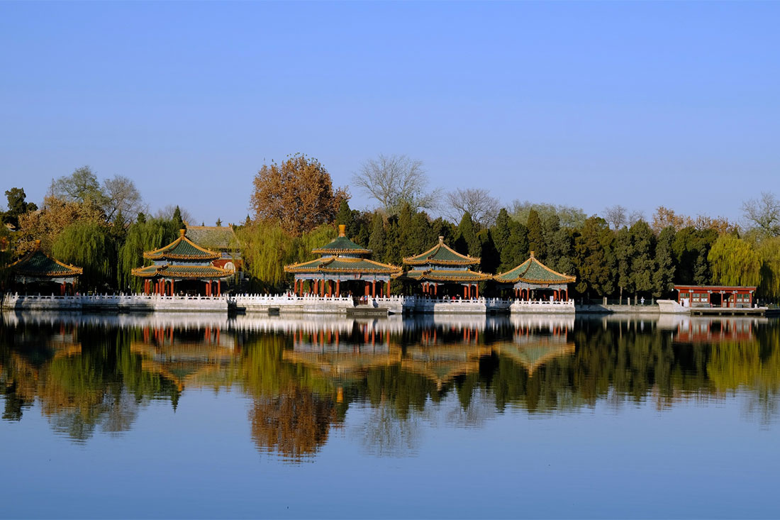 Озеро Хоухай