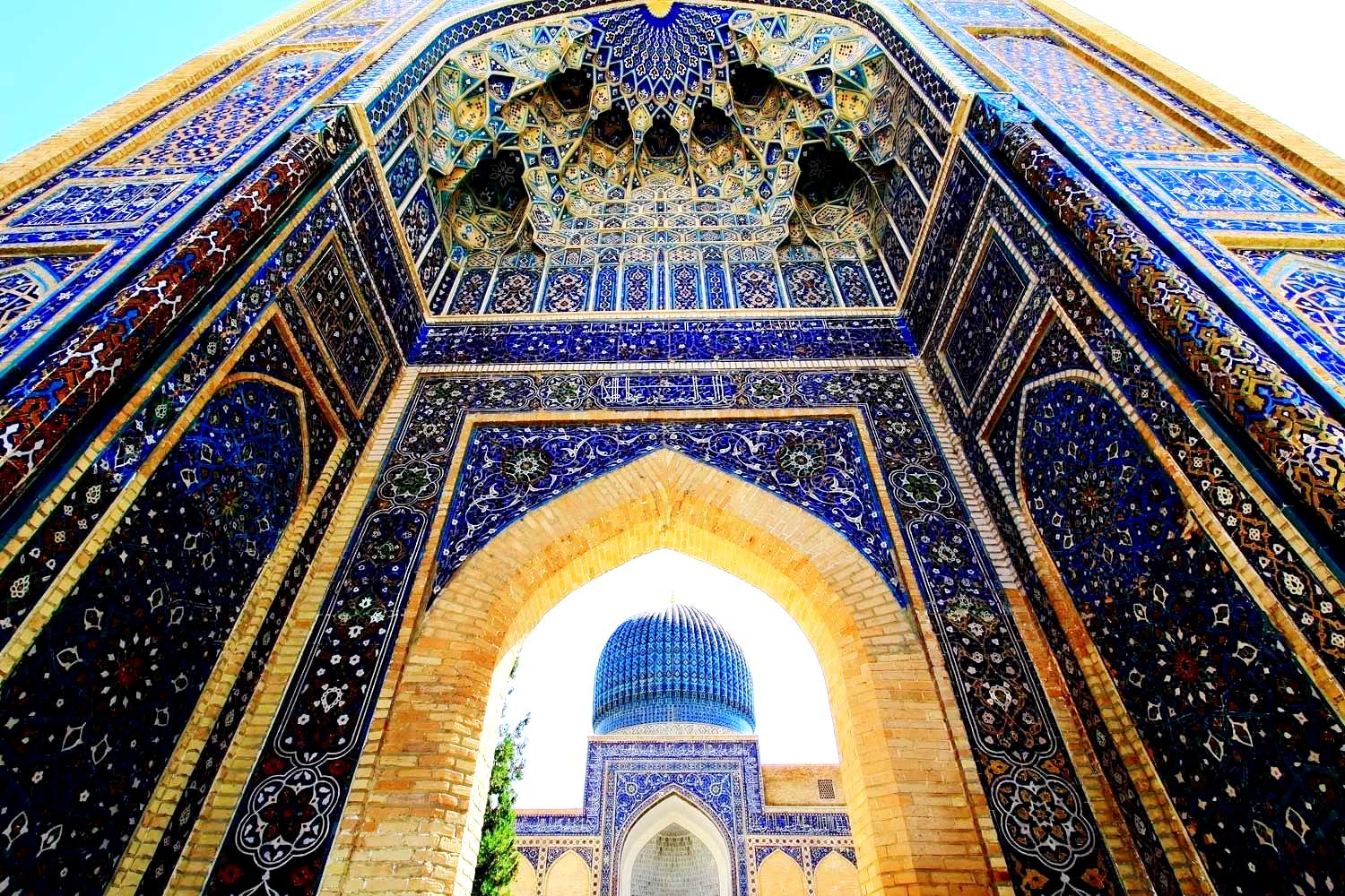 Вход в мавзолей Гур-Эмир