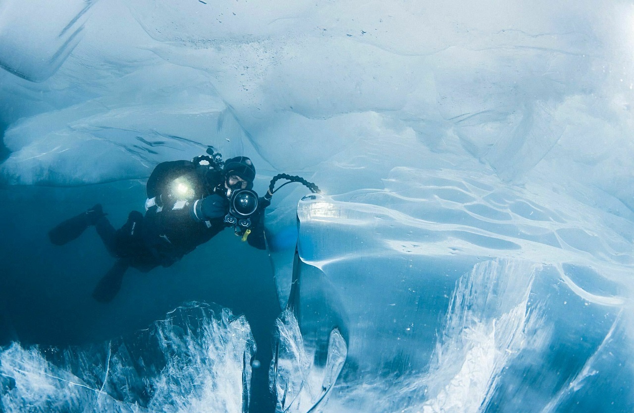 Зимний дайвинг на Байкале